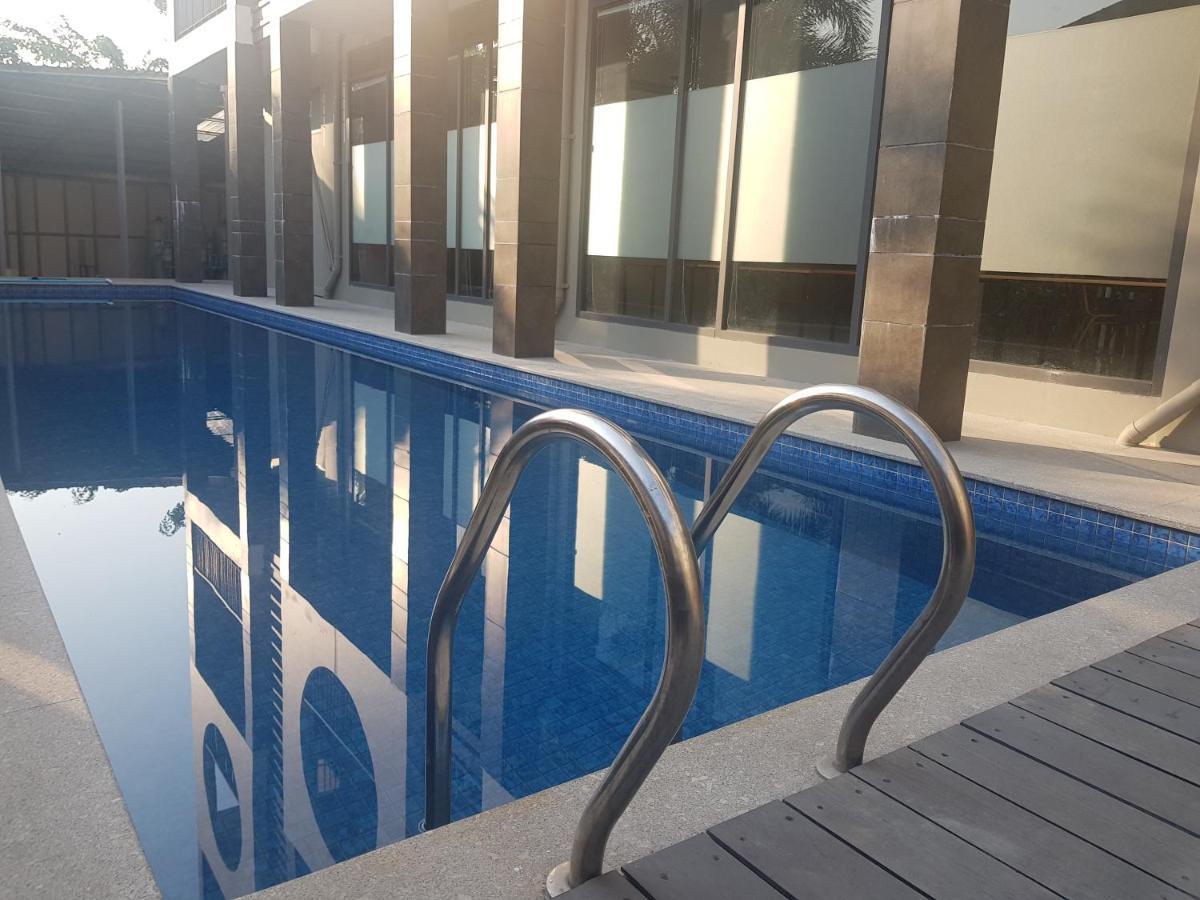 Airport Avenue Hotel Gyogon Екстериор снимка