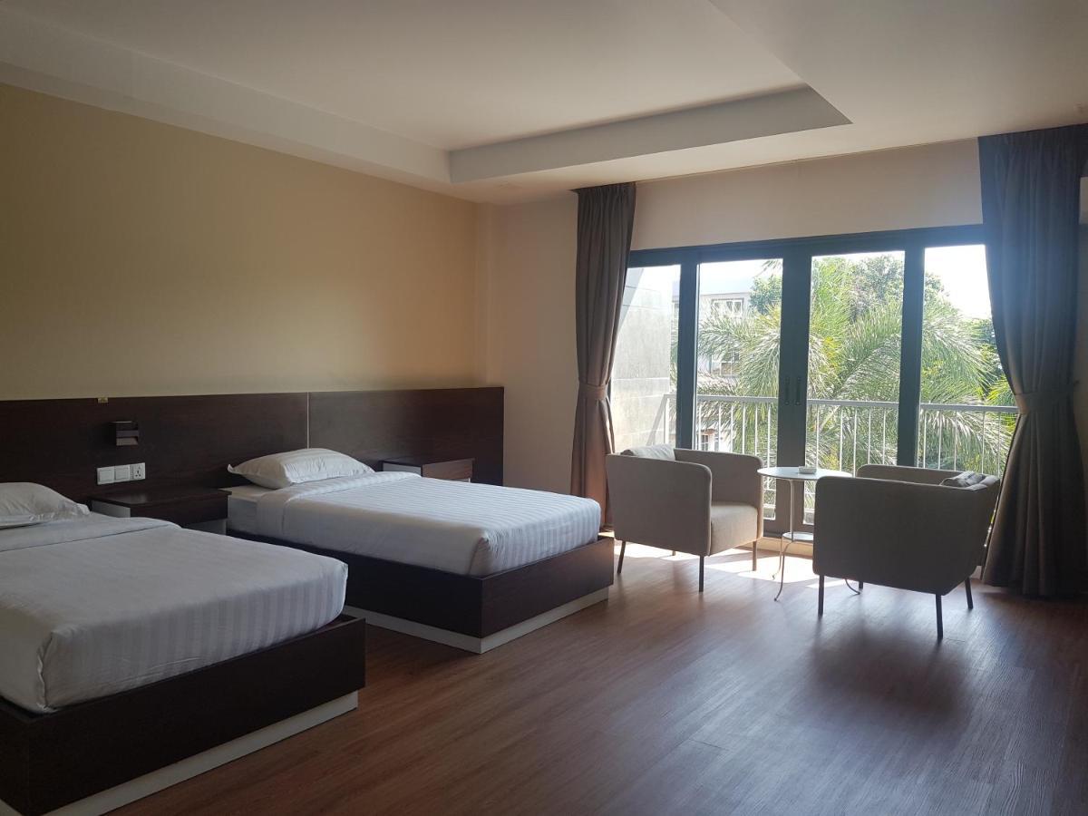 Airport Avenue Hotel Gyogon Екстериор снимка