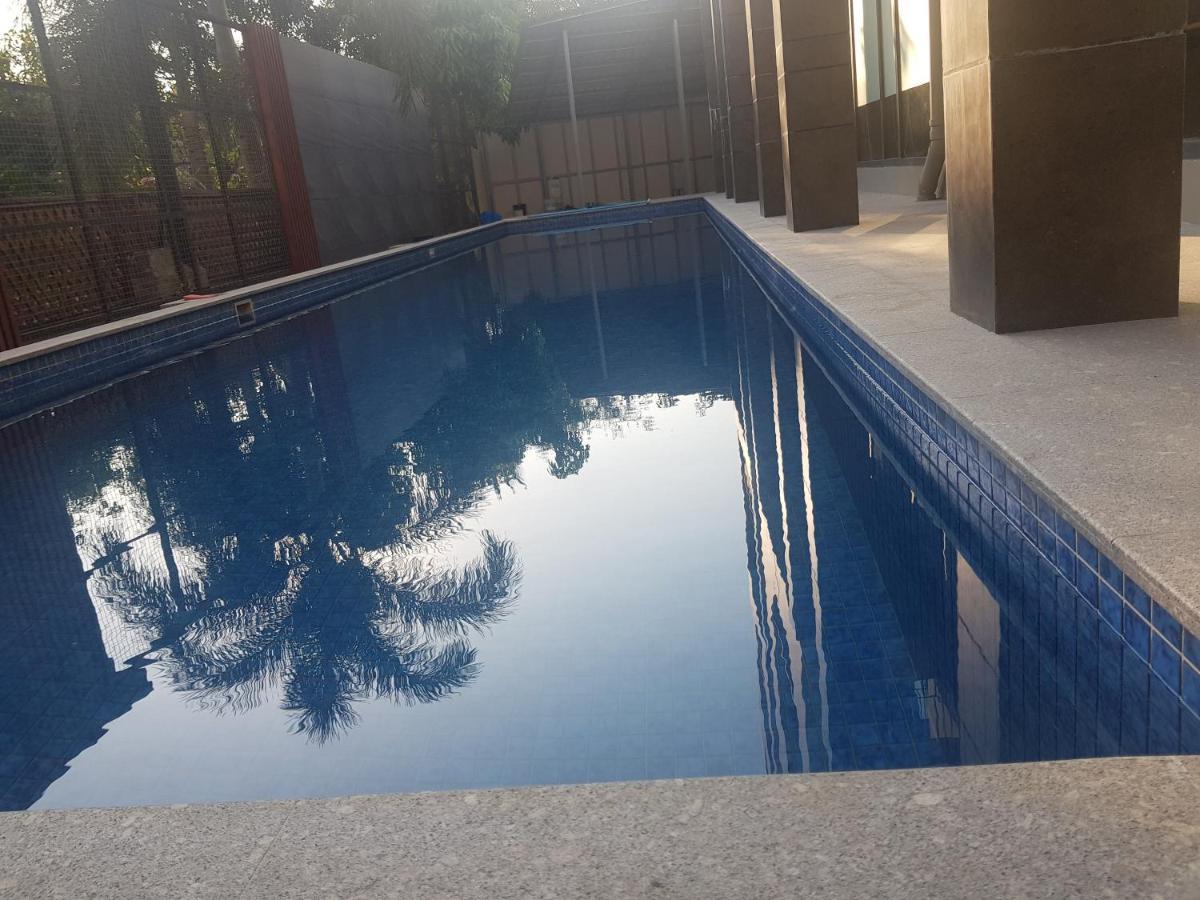 Airport Avenue Hotel Gyogon Екстериор снимка
