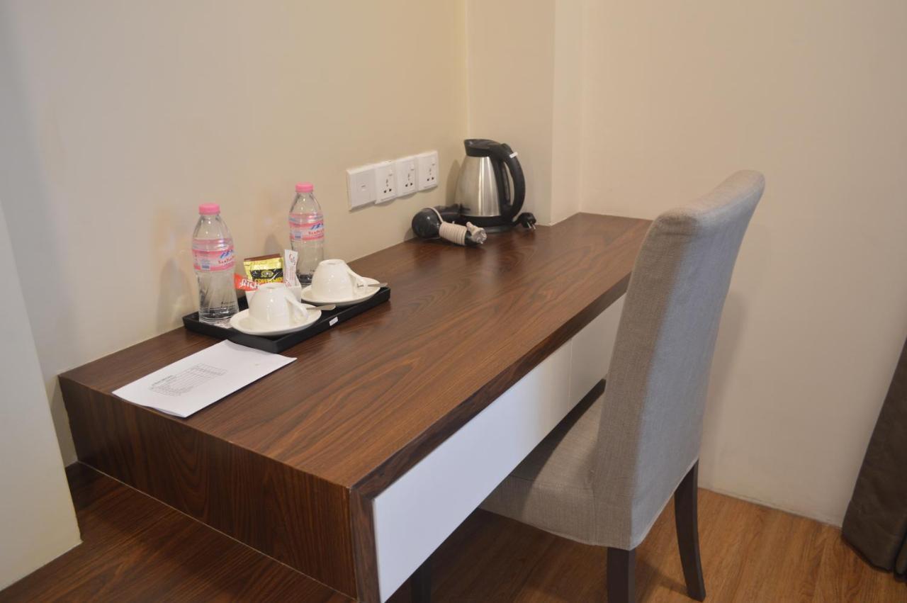 Airport Avenue Hotel Gyogon Екстериор снимка