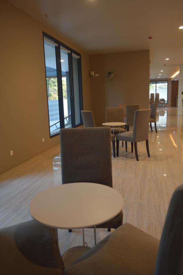 Airport Avenue Hotel Gyogon Екстериор снимка