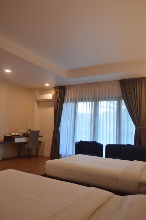 Airport Avenue Hotel Gyogon Екстериор снимка