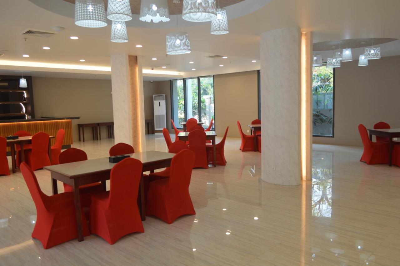 Airport Avenue Hotel Gyogon Екстериор снимка