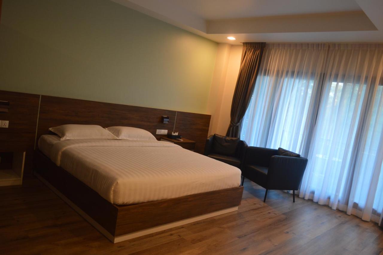 Airport Avenue Hotel Gyogon Екстериор снимка